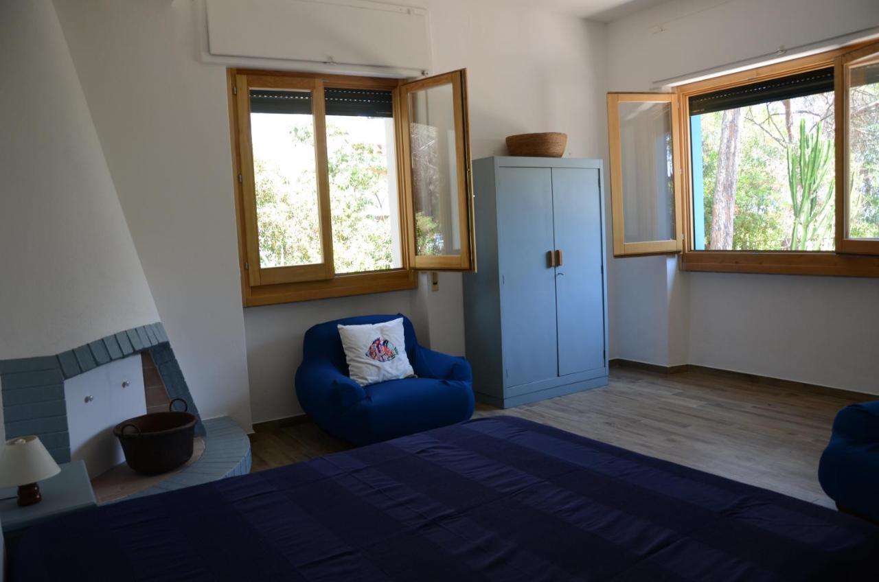 Apartments Villa Corrias Cala Liberotto Extérieur photo